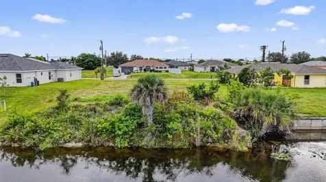 2616 NW 4th Place Cape Coral FL 33993