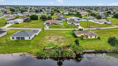 2616 NW 4th Place Cape Coral FL 33993