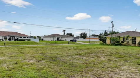 2616 NW 4th Place Cape Coral FL 33993