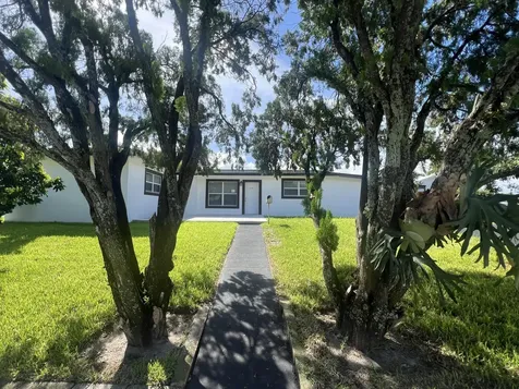 1319 Crest Drive Lake Worth Beach FL 33461