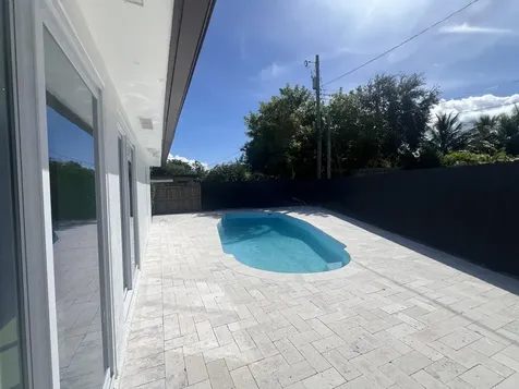 1319 Crest Drive Lake Worth Beach FL 33461