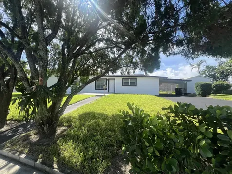 1319 Crest Drive Lake Worth Beach FL 33461