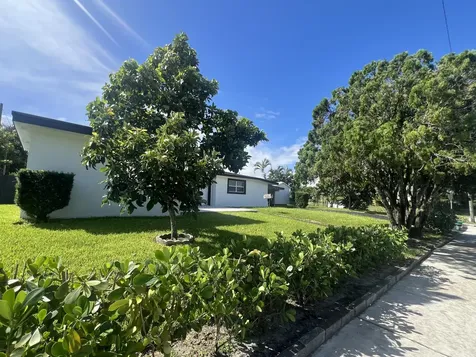 1319 Crest Drive Lake Worth Beach FL 33461