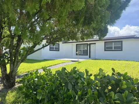 1319 Crest Drive Lake Worth Beach FL 33461