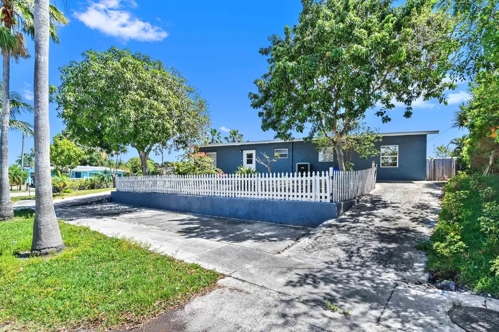 1032 W Jennings Street Lantana FL 33462