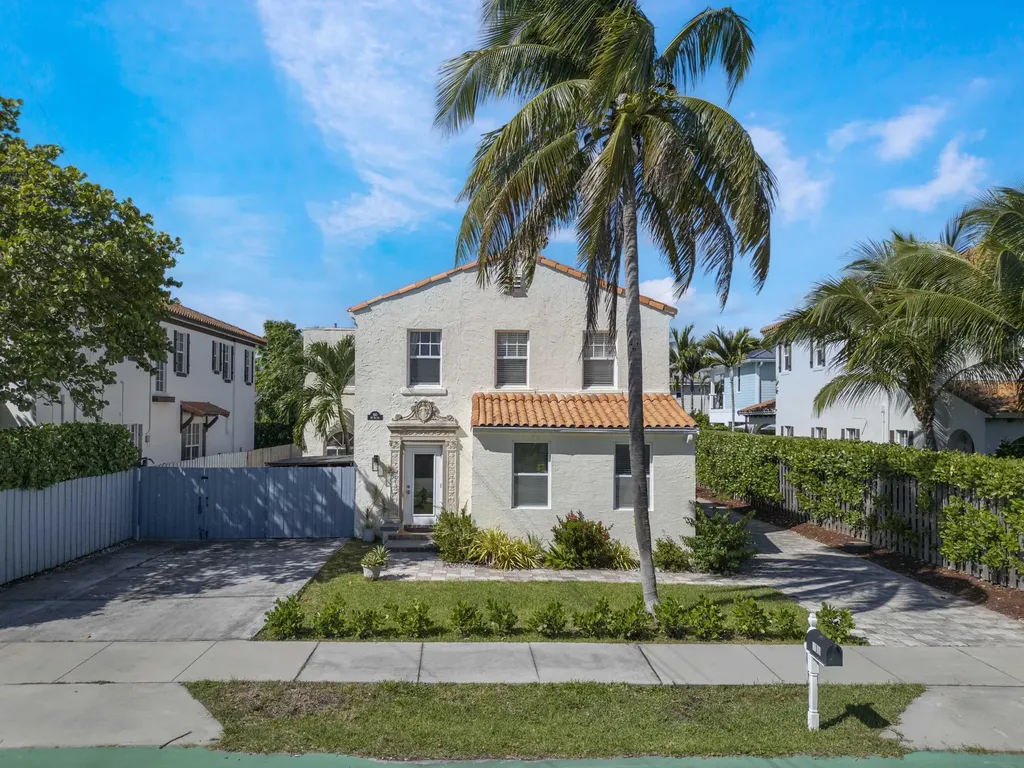 910 Ne 2nd Avenue Delray Beach FL 33444