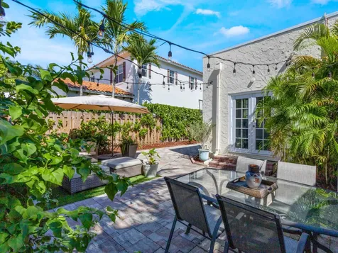 910 Ne 2nd Avenue Delray Beach FL 33444