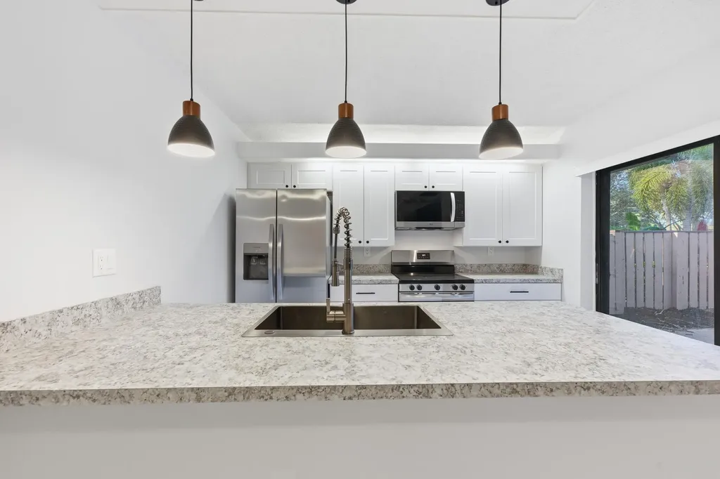 6608 66th Way West Palm Beach FL 33409