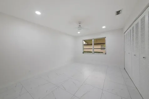 5220 Nesting Way Delray Beach FL 33484