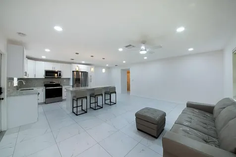 5220 Nesting Way Delray Beach FL 33484