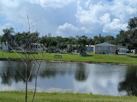 71 W Caribbean Port Saint Lucie FL 34952