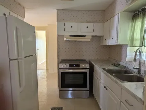 71 W Caribbean Port Saint Lucie FL 34952