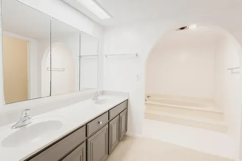 1739 Embassy Drive West Palm Beach FL 33401