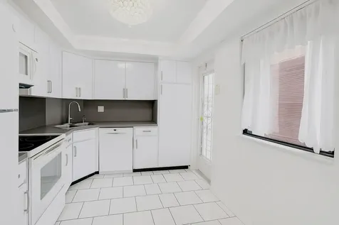 1739 Embassy Drive West Palm Beach FL 33401
