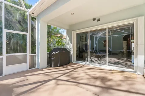 889 Island Club Square Vero Beach FL 32963