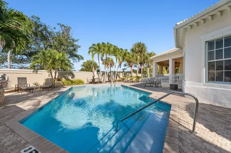 889 Island Club Square Vero Beach FL 32963