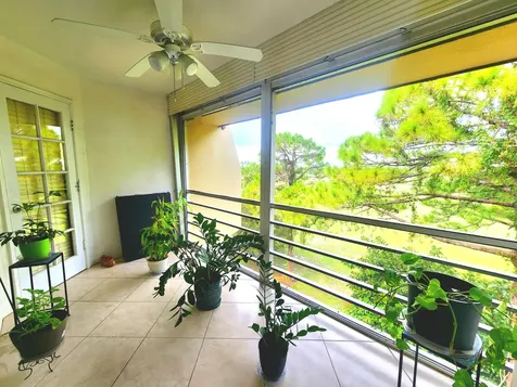 3755 Via Poinciana Lake Worth FL 33467