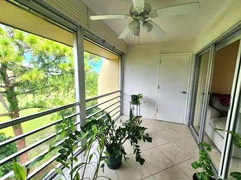 3755 Via Poinciana Lake Worth FL 33467