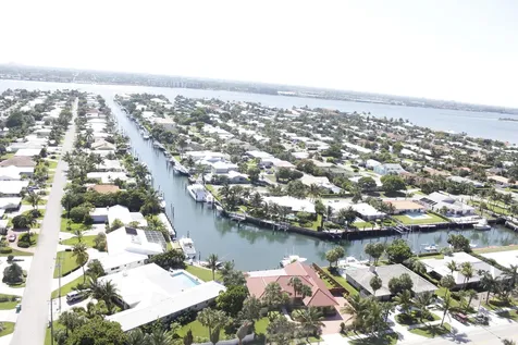 3800 N Ocean Drive Riviera Beach FL 33404