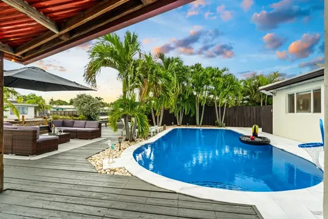 1621 Ne 63rd Court Fort Lauderdale FL 33334