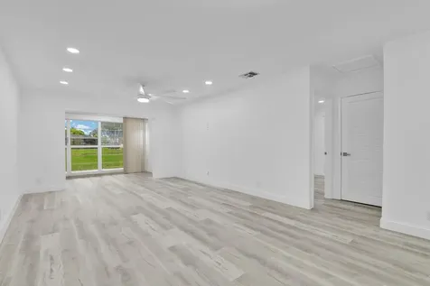 8844 Belle Aire Drive Drive Boca Raton FL 33433
