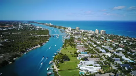 811 Oak Harbour Drive Juno Beach FL 33408