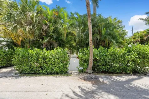 918 NE 5th Street Delray Beach FL 33483
