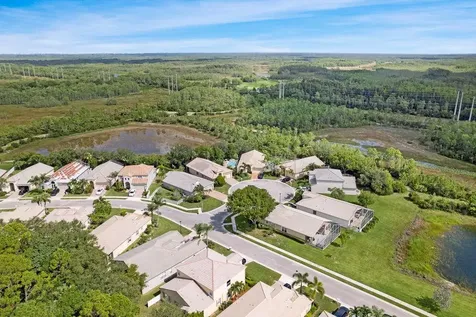 2887 N Bight West Palm Beach FL 33411