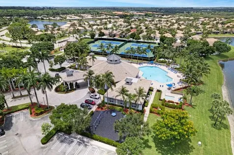 2887 N Bight West Palm Beach FL 33411