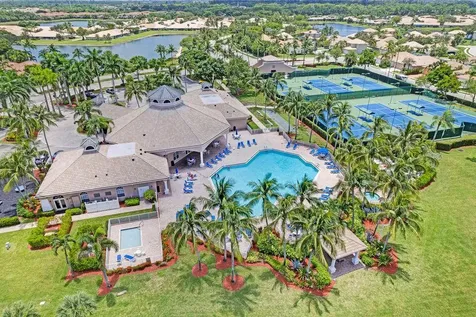 2887 N Bight West Palm Beach FL 33411