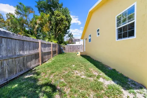 1853 Holman Drive Juno Beach FL 33408