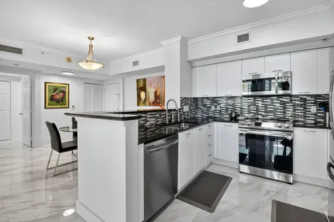 625 Casa Loma Boulevard Boynton Beach FL 33435
