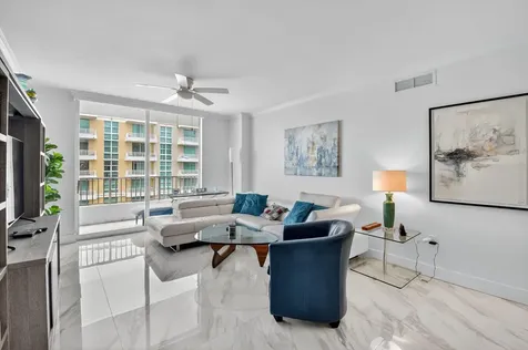 625 Casa Loma Boulevard Boynton Beach FL 33435