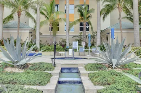 625 Casa Loma Boulevard Boynton Beach FL 33435