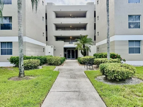 5910 Morningstar Circle Delray Beach FL 33484