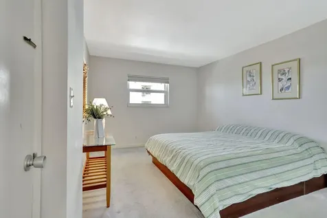 1069 Hillsboro Mile, Hillsboro Beach FL 33062