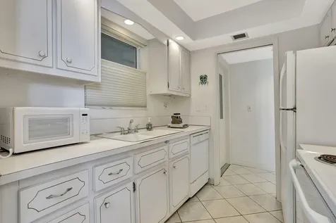 1069 Hillsboro Mile, Hillsboro Beach FL 33062