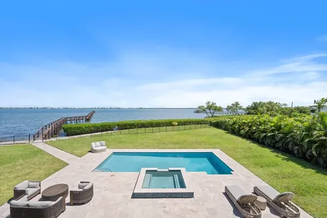 130 N Sewalls Point Road Sewalls Point FL 34996