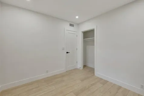 325 E Decarie Street Delray Beach FL 33444