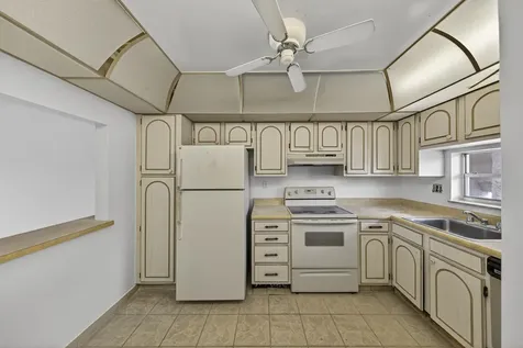 681 S Hollybrook Drive Pembroke Pines FL 33025