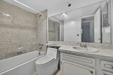 681 S Hollybrook Drive Pembroke Pines FL 33025