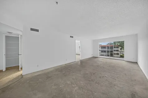 681 S Hollybrook Drive Pembroke Pines FL 33025