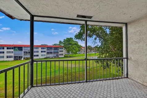 681 S Hollybrook Drive Pembroke Pines FL 33025
