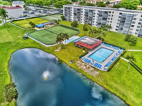 681 S Hollybrook Drive Pembroke Pines FL 33025