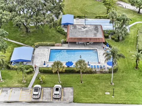 681 S Hollybrook Drive Pembroke Pines FL 33025