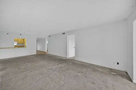 681 S Hollybrook Drive Pembroke Pines FL 33025