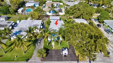 325 De Carie Street Delray Beach FL 33444