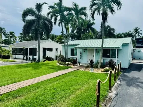 642 N Oak Street Boynton Beach FL 33435