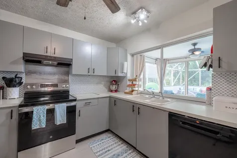 2349 Se Avalon Road Port Saint Lucie FL 34952