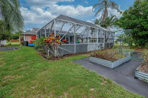 2349 Se Avalon Road Port Saint Lucie FL 34952